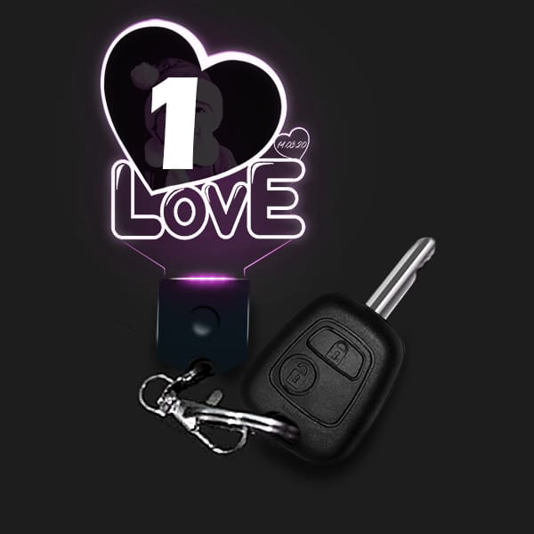 Gepersonaliseerde Lichtgevende Hartvormige LOVE Sleutelhanger