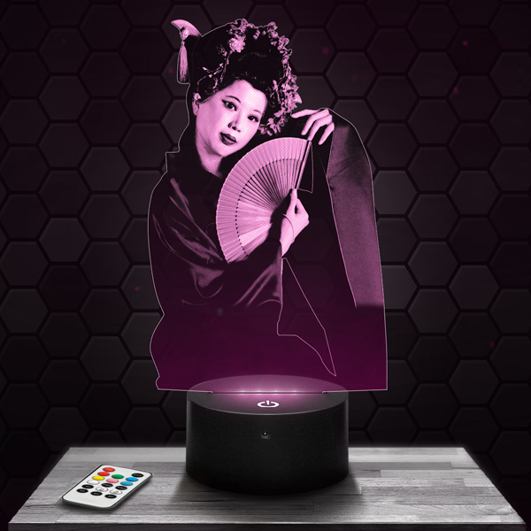lampe-3d-geisha-realiste-600